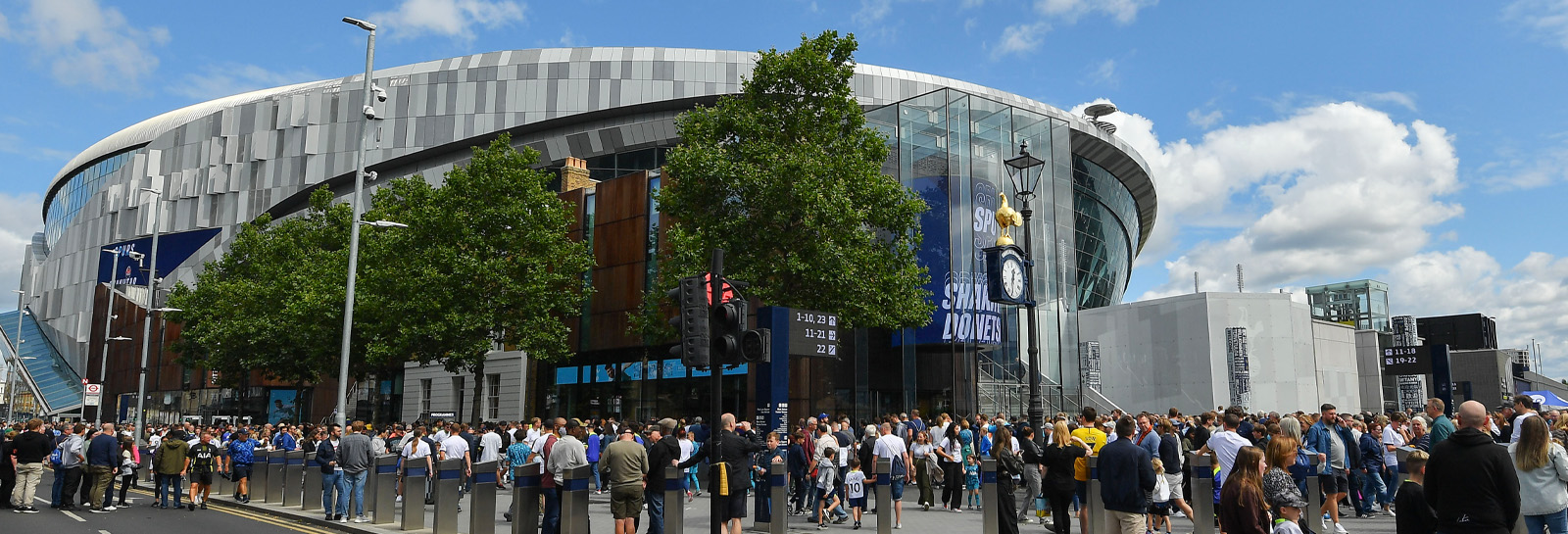 Tottenham store spurs merchandise